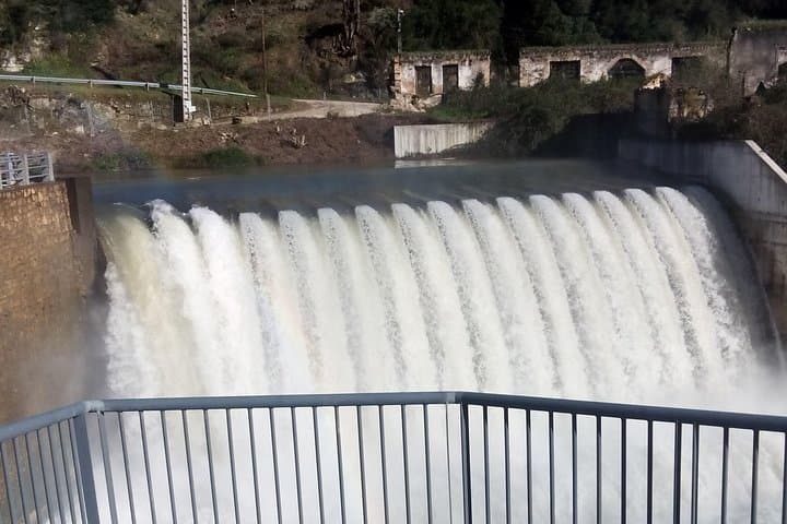 Explore Pernes: Waterfalls, Viewpoints & Woodcraft in a Millenary Portuguese Village photo 6