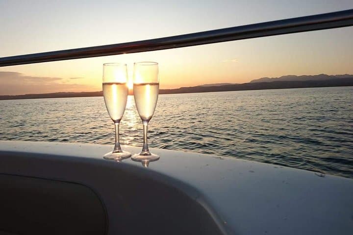 Sunset Boat Tour of Sirmione Peninsula with Prosecco photo 5