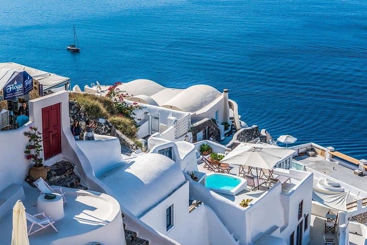Private Full-Day Santorini Sightseeing: Oia, Beaches & Traditional Villages photo 4