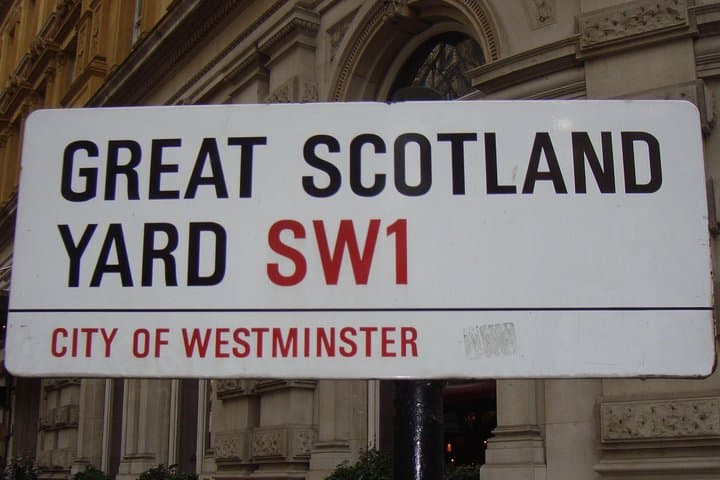 London Crime & Policing Walking Tour — Scotland Yard to Sherlock Holmes photo 4