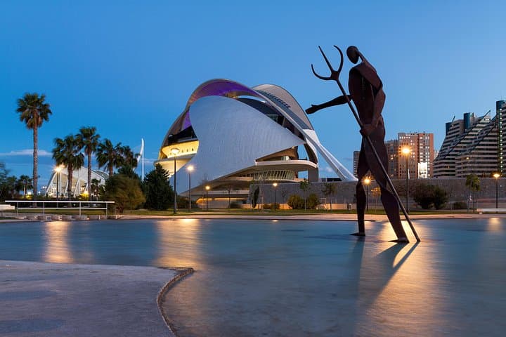 Walking the Turia: City of Arts and Sciences Tour in Valencia