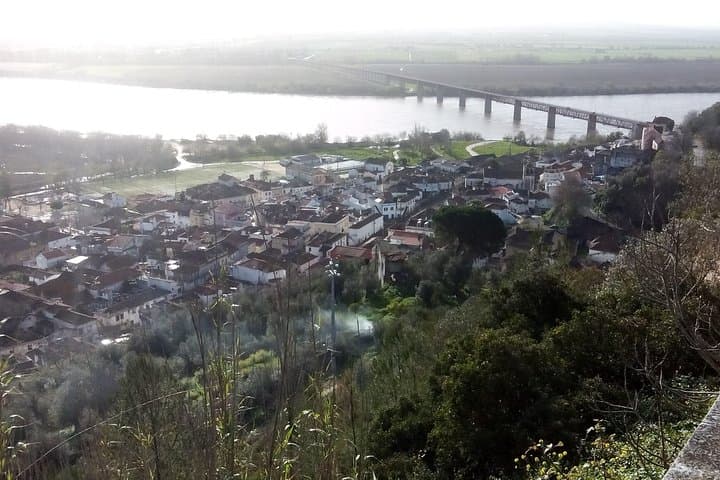 Santarém Riverside Walk: Tagus, Ribeira & Alfange from the Train Station