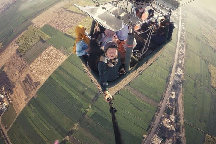 Luxury Hot Air Balloon Over Luxor: Sunrise Flight Above Ancient Egypt photo 6
