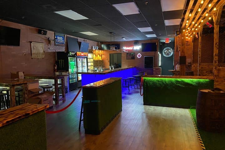 Axe Throwing in Panama City Beach — Group Sessions & Team-Building