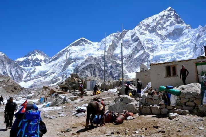 Everest Base Camp Trek: Classic 16-Day Trek to Kalapathar & EBC photo 3