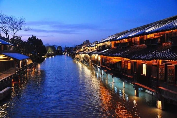 Hangzhou in Two Days: West Lake, Feilai Peak & Wuzhen Water Town photo 3