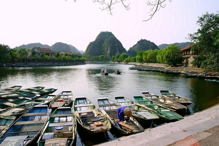 Tam Coc & Hoa Lu Day Tour: Boat Caves, Rice Paddies, and Mua Cave Views photo 2