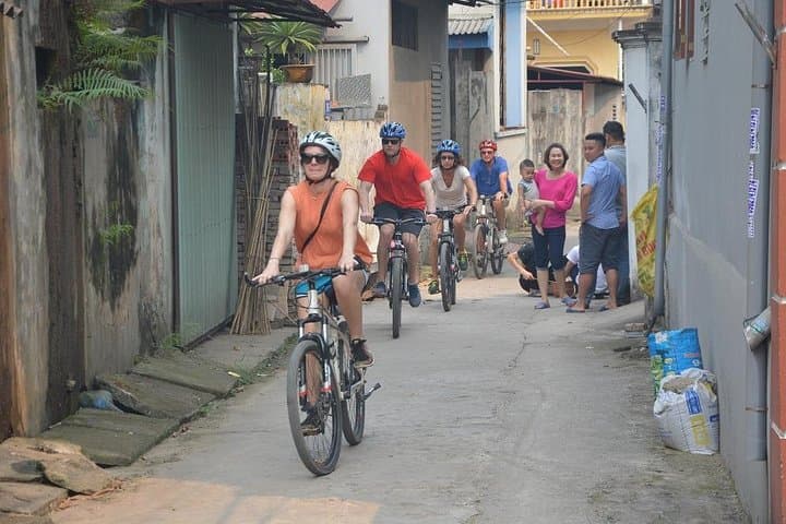 Full-Day Hanoi Countryside Bike Tour to Co Loa & Long Bien Bridge photo 3