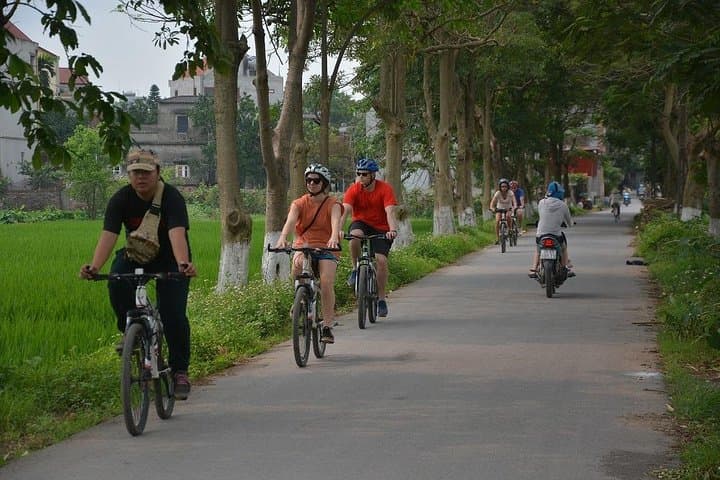 Full-Day Hanoi Countryside Bike Tour to Co Loa & Long Bien Bridge photo 4