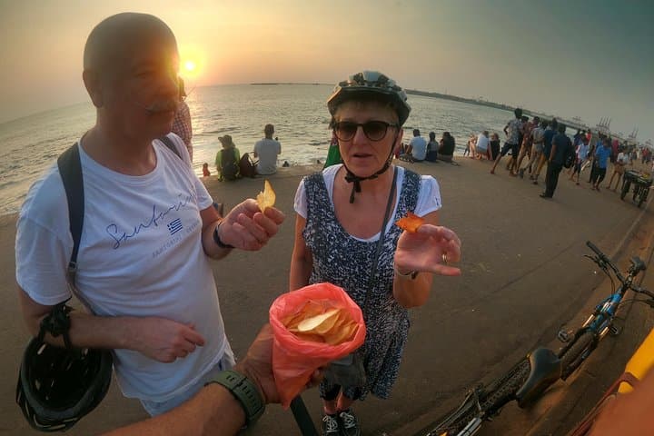 Colombo Streetfood Cycling Tour: Hoppers, Kottu & City Sights photo 6