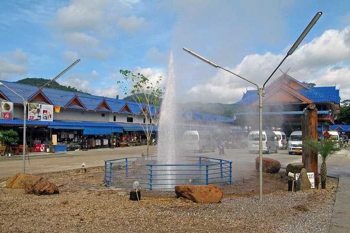 Chiang Mai San Kamphaeng Hot Springs & Handicraft Half-Day Tour photo 3