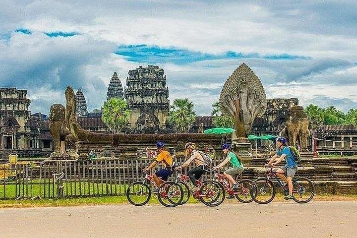 Full-Day Angkor Temples Cycling Tour from Siem Reap — Route, Tips & What to Expect photo 3