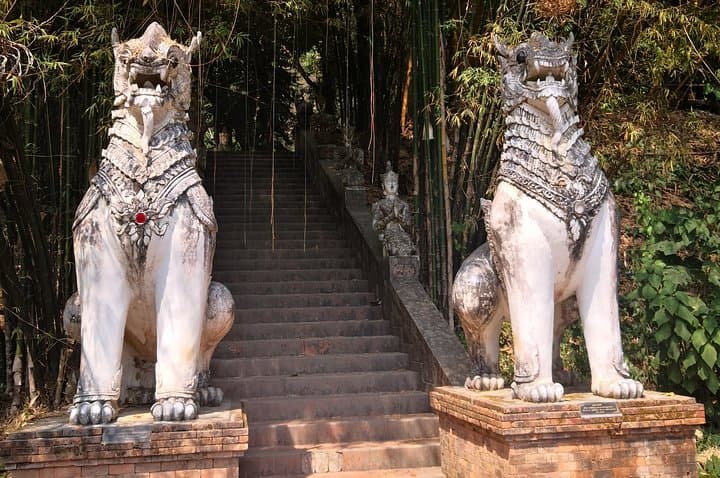 Doi Suthep & Wat Pha Lat Monk Trail: Chiang Mai Temple Day Tour photo 2
