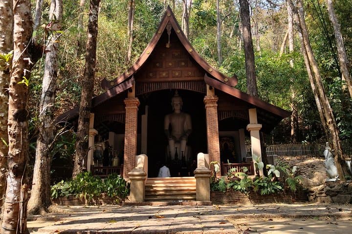 Doi Suthep & Wat Pha Lat Monk Trail: Chiang Mai Temple Day Tour photo 4