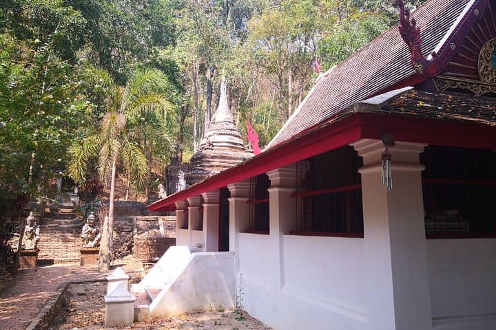 Doi Suthep & Wat Pha Lat Monk Trail: Chiang Mai Temple Day Tour photo 6