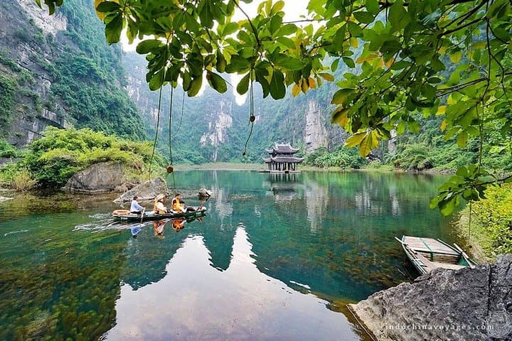 Trang An, Hoa Lu & Mua Cave: One-Day Private Tour from Hanoi photo 6
