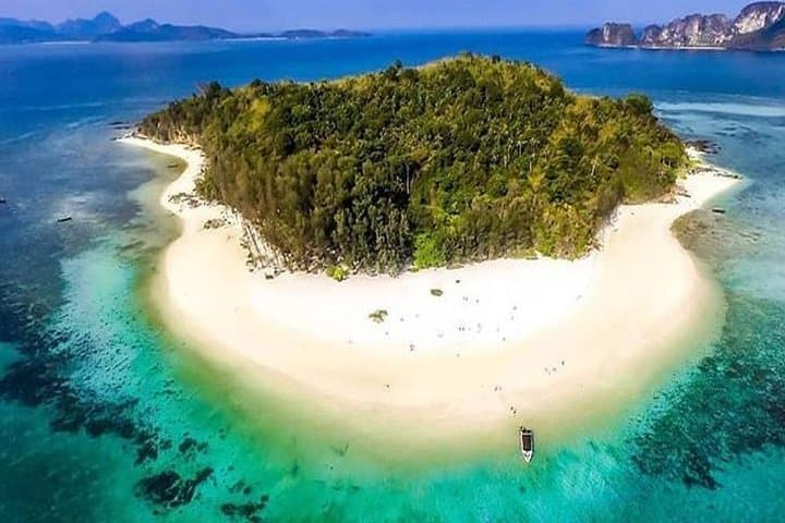 Phi Phi & Bamboo Island Speedboat Day Trip from Phuket photo 2