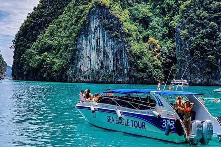Phi Phi & Bamboo Island Speedboat Day Trip from Phuket photo 4