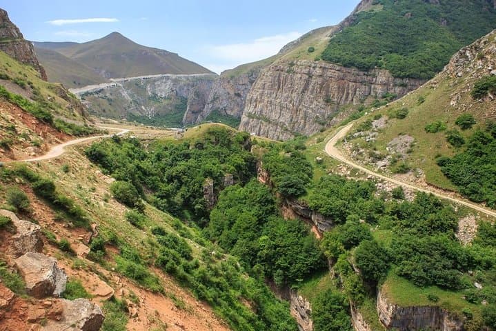 Guba and Khinalig Full-Day Private Tour — Mountains, Forests & Ancient Khinalig photo 6