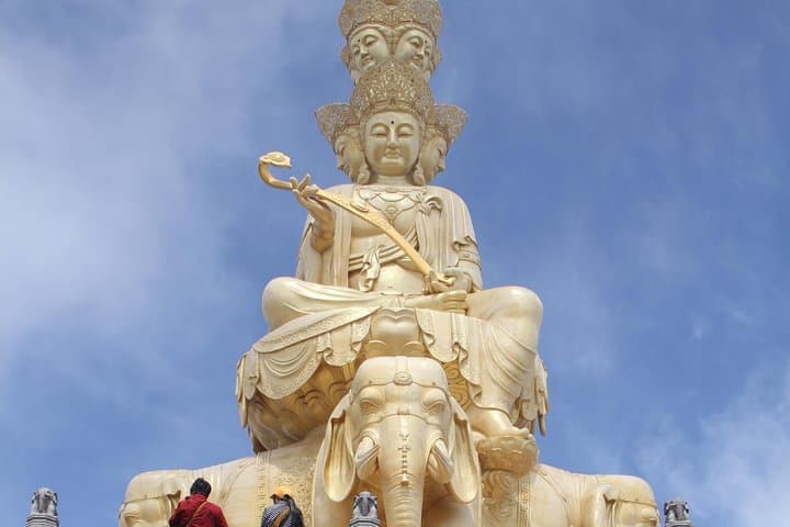 Chengdu to Mount Emei: 2-Day Private Tour to Panda Base, Leshan Giant Buddha & Golden Summit photo 2