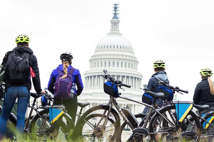 Washington DC eBike Rental: Full-Day Electric Bike Hire with Helmet & Map photo 3