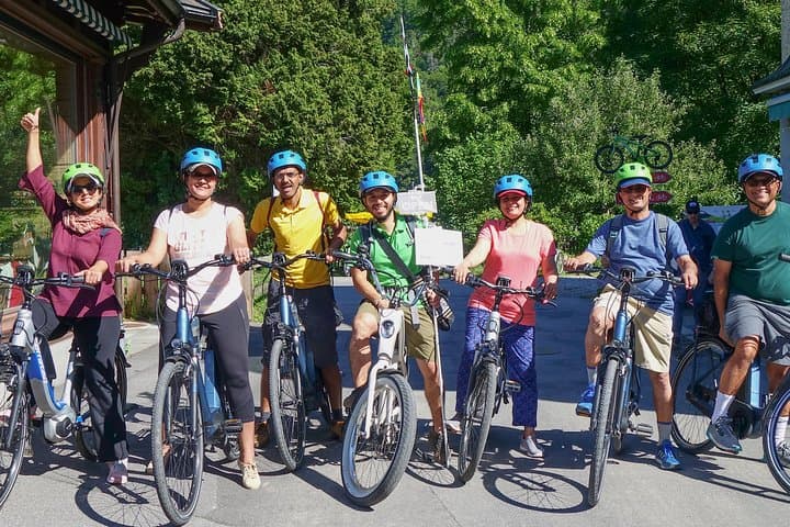 E‑Bike Interlaken: 3‑Hour Farm & Lakeside Villages Tour photo 2