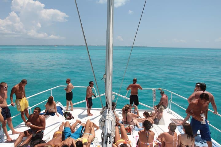 Catamaran Sailing to Isla Mujeres: Snorkel, Beach Time, Buffet & Open Bar photo 4