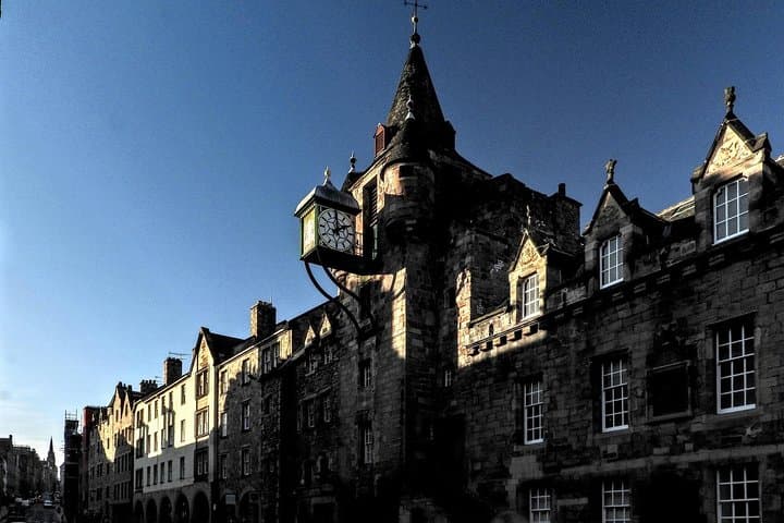 Edinburgh Dark History Walking Tour: Royal Mile Murders, Plague & Executions photo 4
