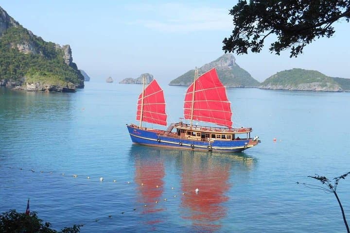Red Baron Luxury Yacht Cruise Around Koh Samui: Full-Day Sail, Snorkel & Sunset