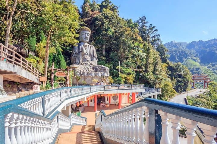 Genting Highlands Full-Day Tour: Cable Car to Batu Caves and SkyAvenue photo 4