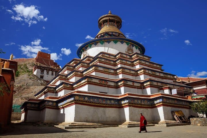 Lhasa to Everest: 6-Night Small-Group Train Tour from Xining to Everest Base Camp photo 6