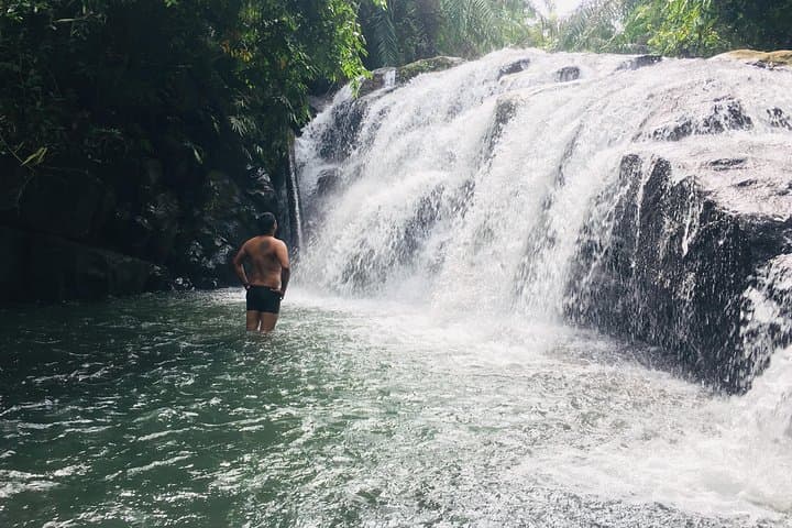 Countryside Waterfall Walk from Colombo: Suburban Waterfalls & Forest Trails photo 2
