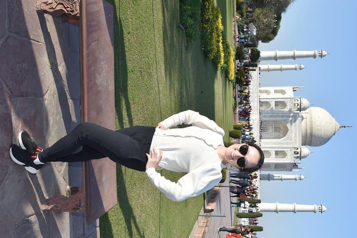 Taj Mahal Sunrise & Sunset Overnight Private Tour from Delhi photo 5