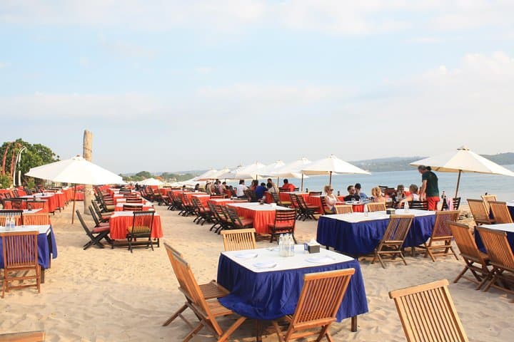 Jimbaran Bay Sunset Seafood Dinner — Beachfront BBQ in Bali