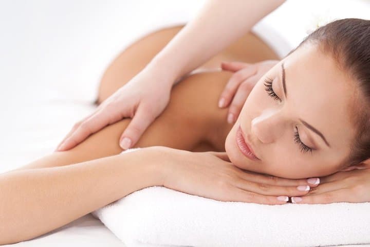 Chiang Mai 90-Min Foot & Back Massage with Thai Balm — Private Transfer Included