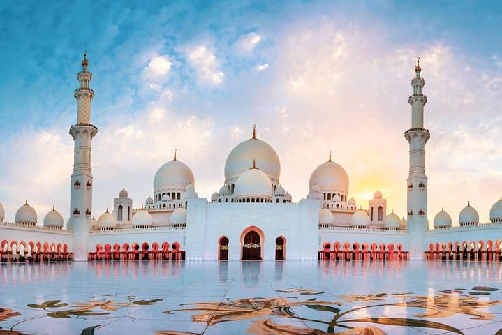 Half-Day Abu Dhabi Highlights: Grand Mosque, Corniche & Heritage Village