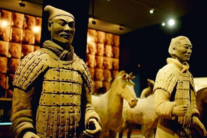 Xi'an in a Day: Private Flight from Shanghai to the Terracotta Warriors & City Wall photo 3
