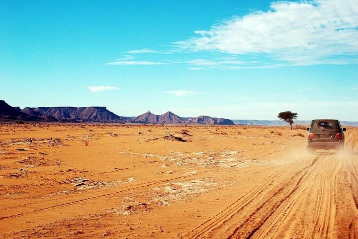 Erg Chigaga Off-Road Cultural Tour: 10-Day Desert, Kasbahs & Atlas Pass photo 2