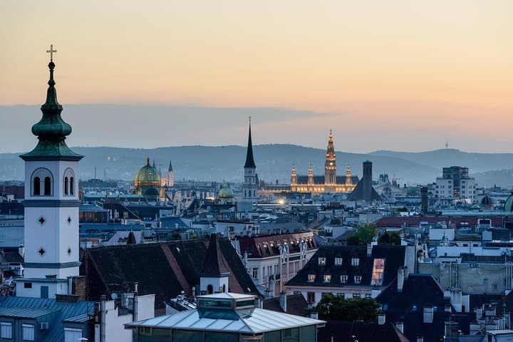 Salzburg to Vienna Private Transfer with 3-Hour Hallstatt Stop photo 2