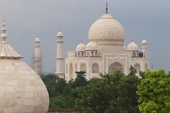Taj Mahal Private Expedition: Skip-the-Line Day Trip from Delhi to Agra photo 1