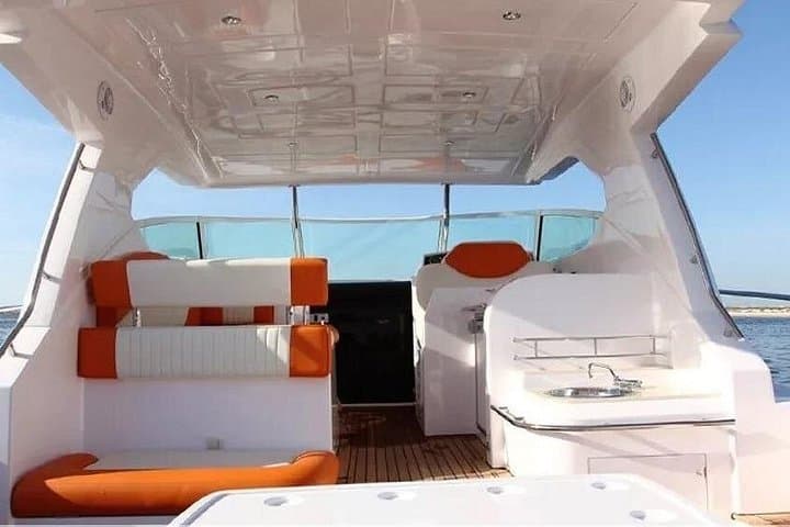 2-Hour Cruise to Lulu Island: Swim and Play off Abu Dhabi photo 2