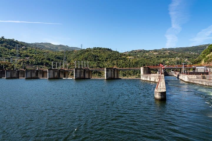 Douro Valley Day Cruise from Porto to Pinhão — Breakfast, Lunch & Wine Tasting photo 2