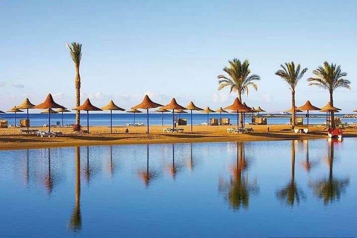 Cairo to Hurghada and Luxor: 2-Day Desert Safari and Ancient-Temple Escape photo 1