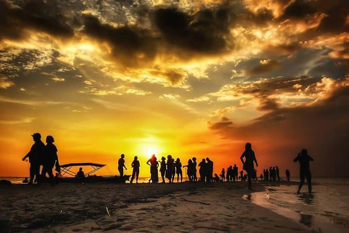 Alter do Chão Sunset Boat Tour — Tapajós Beaches, Enchanted Forest & Wildlife