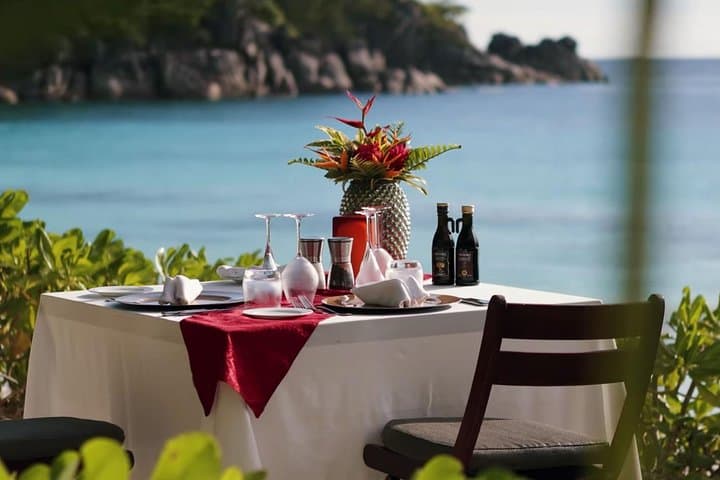 Private Dinner Transfer to Mahé's Luxury Hotels — Hilton, Kempinski, Four Seasons & More photo 1