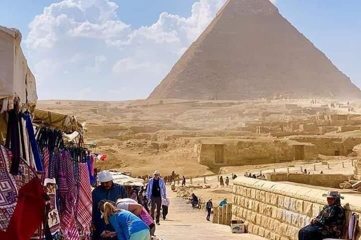 Camel Ride Around the Great Pyramids of Giza: What to Expect and Practical Tips photo 4