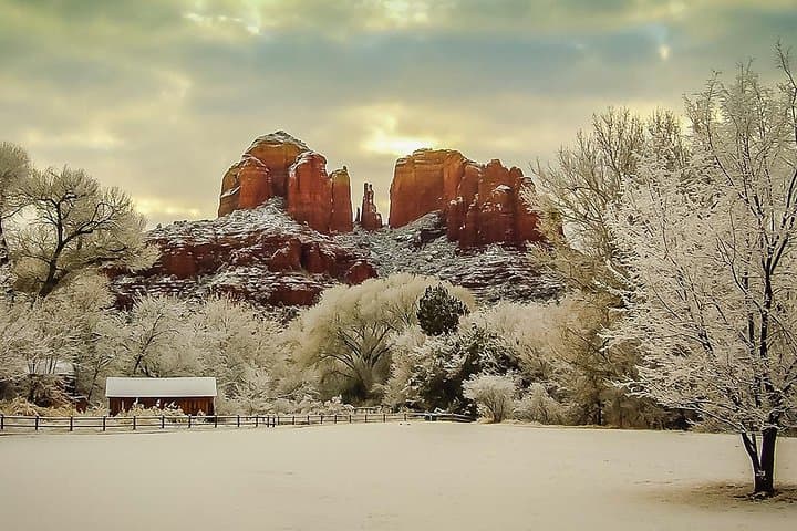 Sedona Highlights in 2.5 Hours: Red Rock Sightseeing Tour with Hotel Pickup photo 5