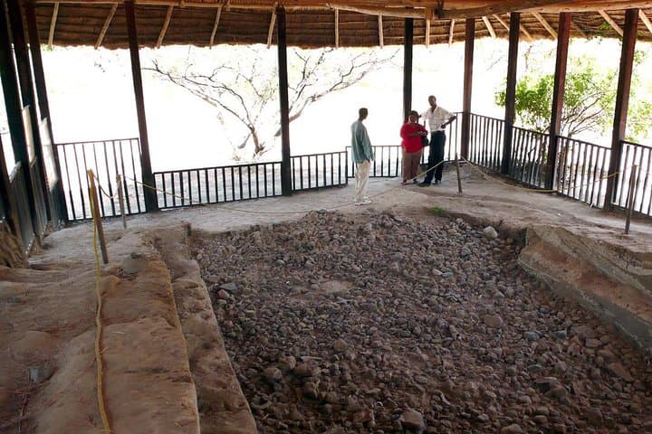 Day Trip from Addis Ababa to Adadi Mariam, Tiya & Melka Kunture photo 4