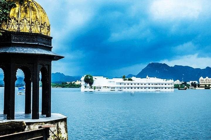 Udaipur & Mount Abu: 5-Day Lakes, Palaces and Hill-Station Escape