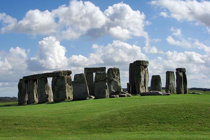 Private Chauffeured Minivan Tour to Stonehenge from London photo 5